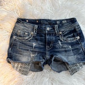 Miss me standard easy short